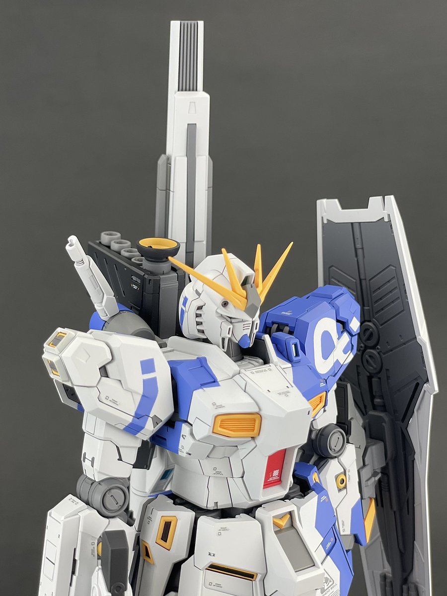 takunisan's tweet photo. RG νガンダムできました。その1
福岡立像仕様のキットを九龍版(風)に塗りました。
#ガンプラ https://t.co/NcOev4ig4N