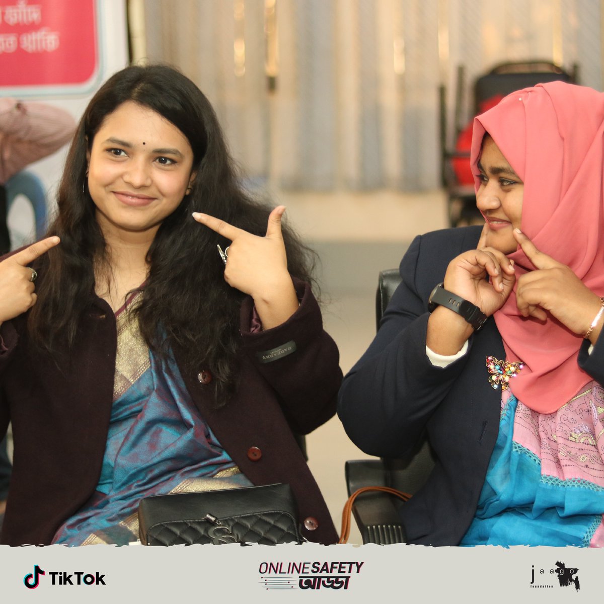 VforBD's tweet image. In a recent workshop in Dinajpur, youth learned about several ways to showcase their skills online and create content. 

#ShabdhaneOnline #PositiveContent #Tiktok #JAAGO