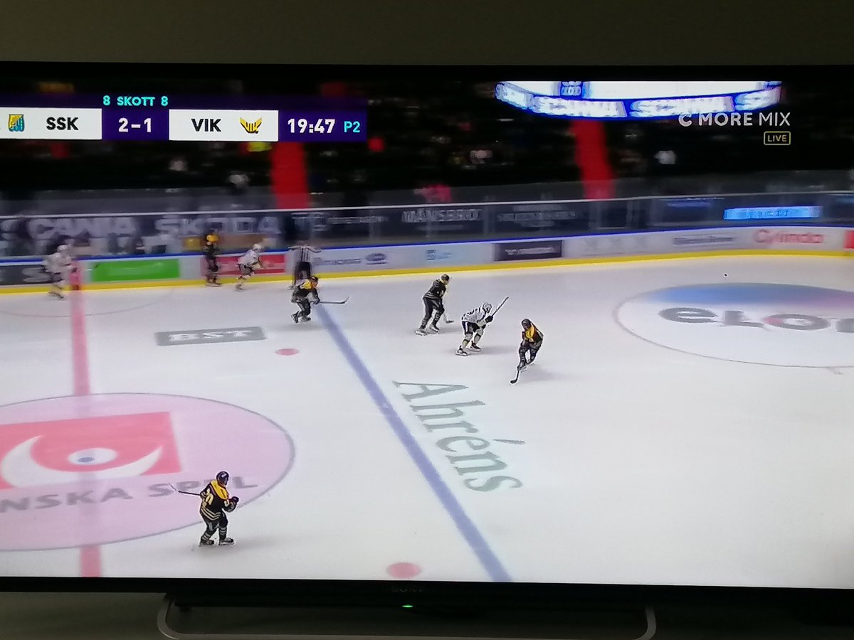 joel_beckman's tweet photo. Fantastiskt att se om matchen dagen efter, det är ganska svårt att följa matchen när man står med ryggen emot planen halva tiden.
Fantastiskt bra jobbat alla SSKare, både ni på planen och ni på läktaren!💙💛
#capolife #twittssk https://t.co/zxVqIIxPPh
