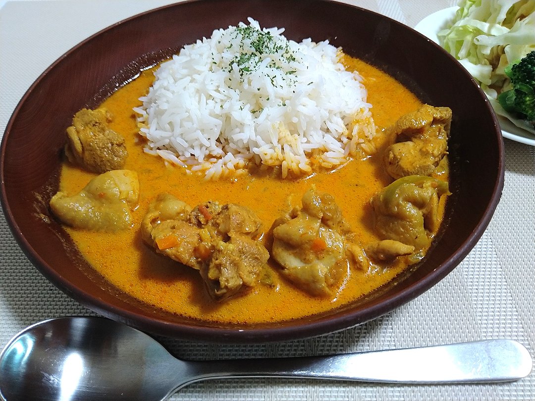 スリランカチキンカレー。
ジャスミンライスとの相性がいいんだよなぁ😊
#おうちごはん