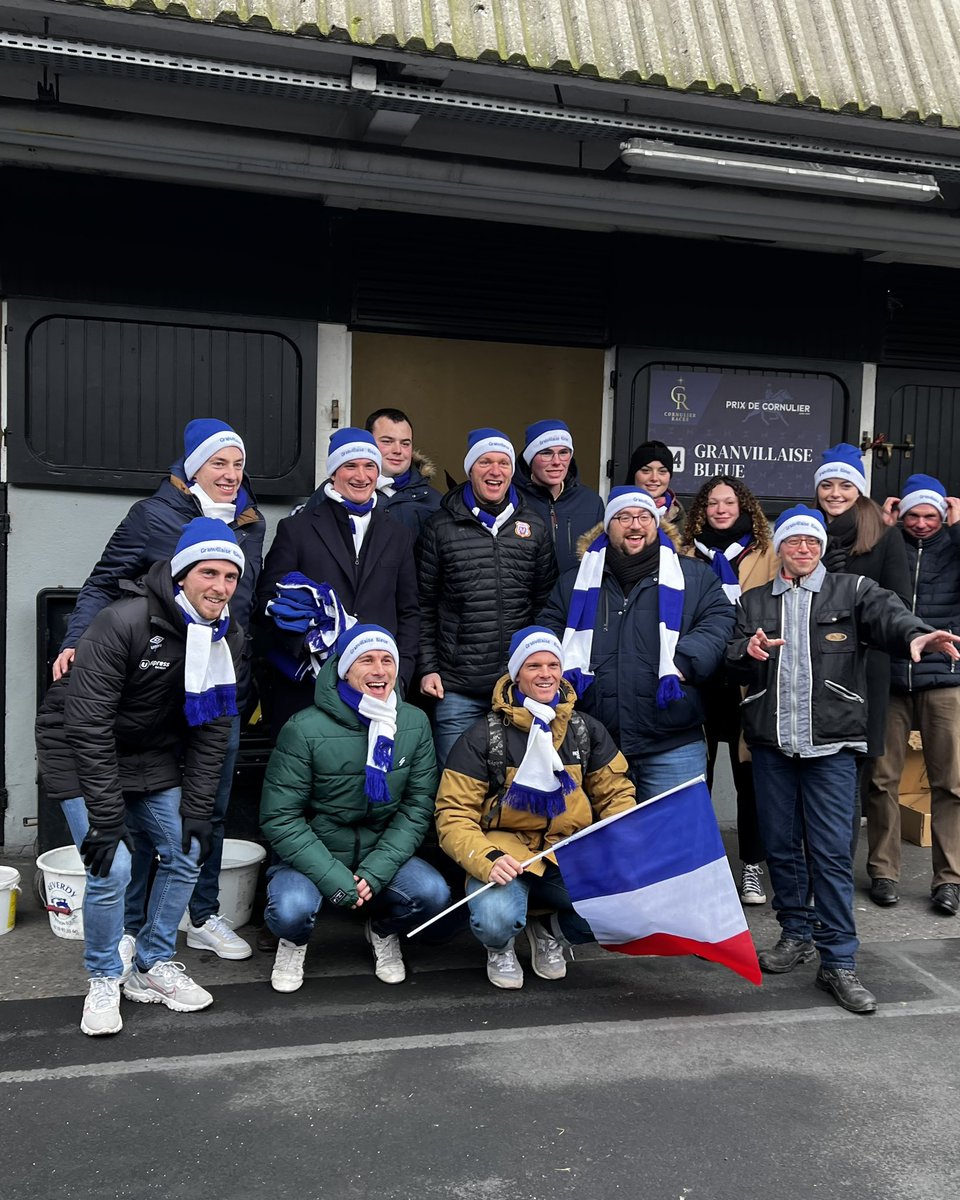 PMU_PLAY's tweet photo. 🔥 Les supporters de Granvillaise Bleue (14) sont prêts pour le Prix de Cornulier https://t.co/7XhMZvGlYG