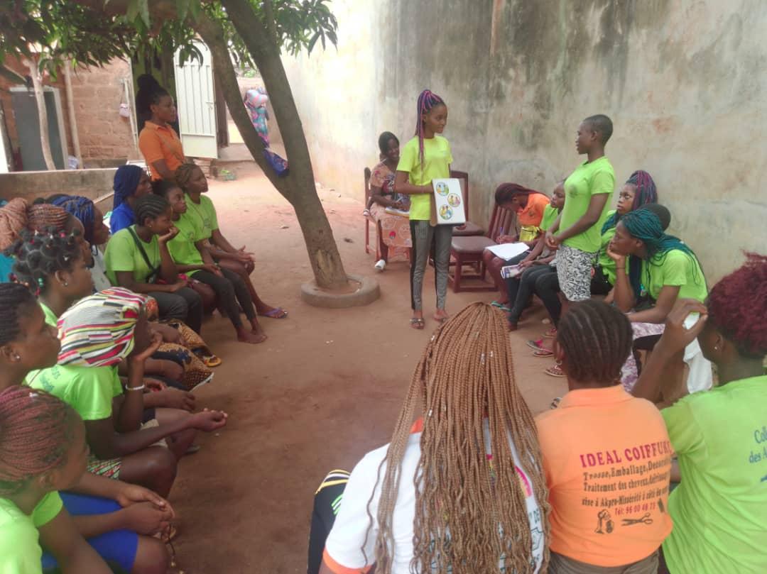 assocbiowa's tweet photo. Les #violences faites aux #filles ne sont pas une fatalité, même étant filles non #scolarisées nous devons nous #outiller pour efficacement y mettre fin. Ensemble oeuvrons pour la #promotion de nos #droits aux côtés de nos #ambassadrices. @AFD_France
@AFD_en @CARE @FeministesAO https://t.co/hjed2sEz49
