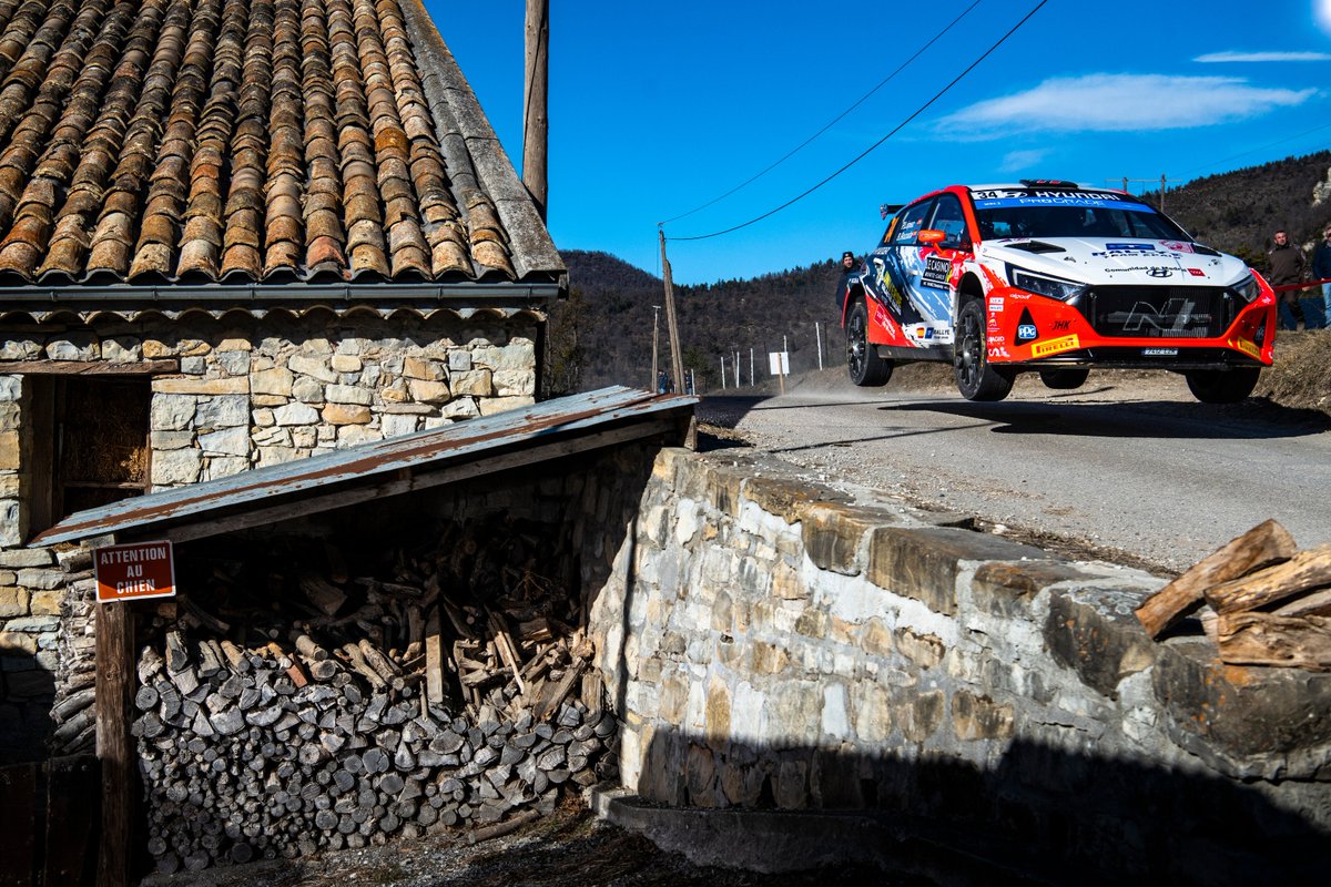 Confirmado: ¡PODIO PARA @pepslopezdriver y @borjarozada con @teommotorsport ! Consiguen el tercer puesto de #WRC2 en el #RallyeMonteCarlo además de ser los mejores con el @HyundaiPR_es  i20 N Rally2.

#WRC #WRCLiveES