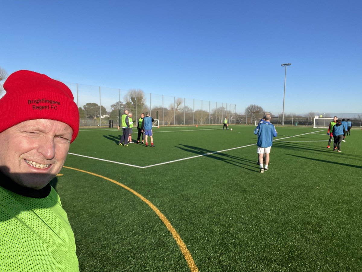 regentwalkingfc's tweet image. Same game different venue for our training at a hour later 10am till 11am today on the Colne Schools pitches. Enjoyable session by everyone.#walkingfootball #brightlingsea