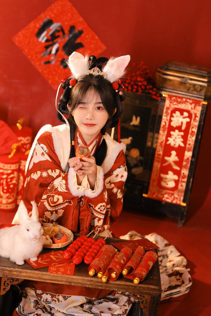 433_starlight's tweet photo. 230122 | Weibo update
“来拜年啦🎆 ​​”

#苏杉杉 #SuShanShan #SNH48 https://t.co/5AXpOqykER