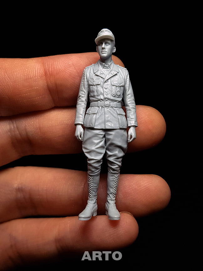 arto_pd's tweet photo. Pictured is the master figure of 35016 "s.Pz.Abt.501 Panzer-Offizier"
#arto #artopd #artoproduction #figure #scalefigure #135scale #miniature #militarymodelling #scalemodeling #WWII #WW2 #TigerI #Tiger1 #InirialTiger #sPzAbt501 #sPzAbt504 #PzRgt7 #DAK #panzer https://t.co/58MyWaePgs