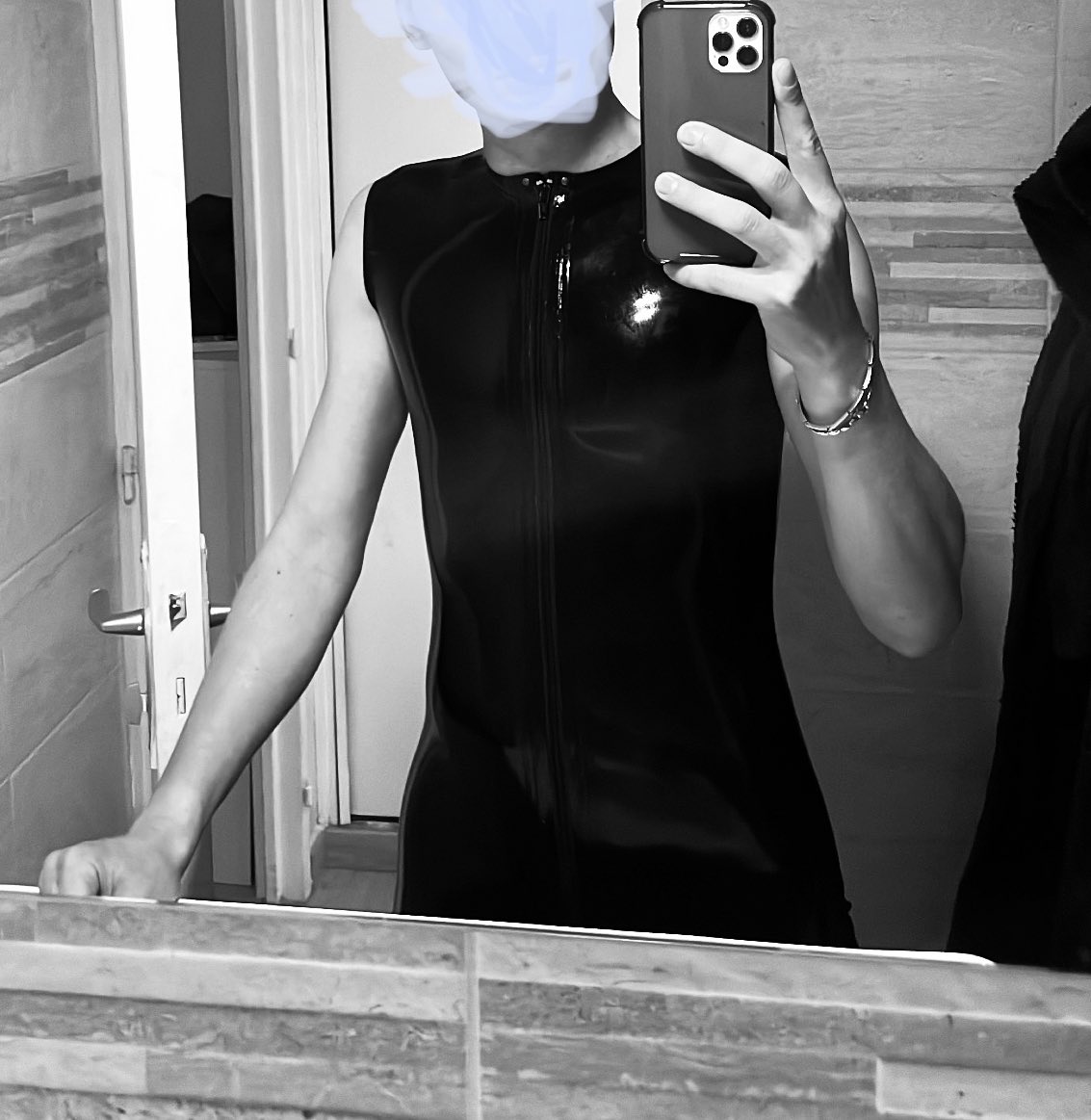 rejoignez moi dans la salle de bain 👀