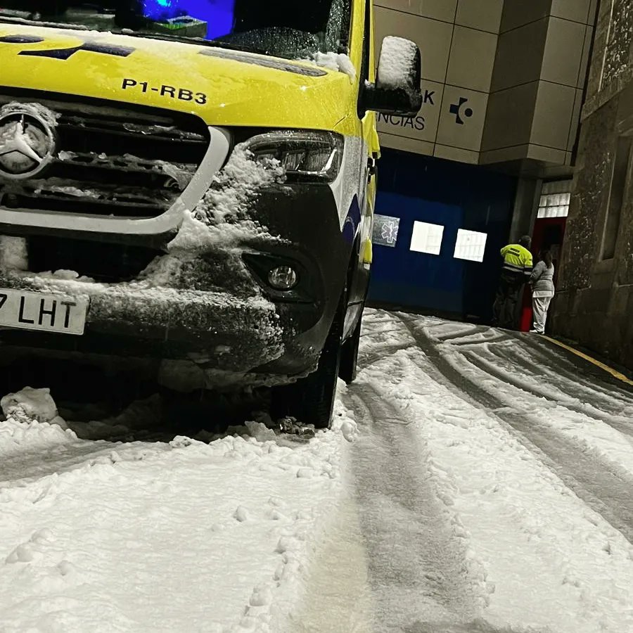 Esta semana, a nuestr@s compañer@s de Araba, les ha tocado lidiar con un bonito pero peligroso enemigo… la nieve! ❄️🚑🕊️

#gruplapau #40años #cooperativa #1983 #2023 #1983a2023