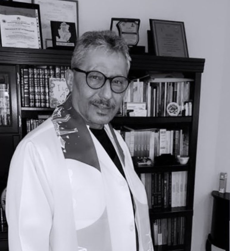 skaau_com's tweet photo. نعت كلية الطب في جامعة الملك عبدالعزيز
سعادة أ.د. #حسان_عبدالجبار أستاذ أمراض
النساء والولادة. 

الله يرحمه ويغفر له ويحسن اليه ويلهم اهله
وذويه وطلبته ومحبيه الصبر والسلوان إنا لله
وإنا اليه راجعون. 

#جامعة_الملك_عبدالعزيز #سكاو https://t.co/iEK3qekAI6
