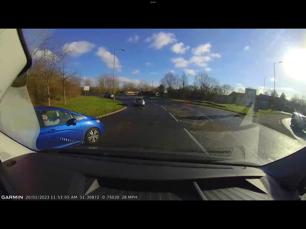 Another close call at Bradfords roundabout 🙄