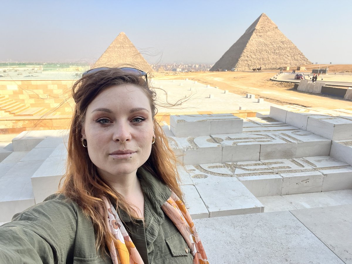 mythiXTrinity's tweet photo. Je mange ici et je reviens en live. #Trinitrip 🇪🇬 https://t.co/2N5LUVaZEv