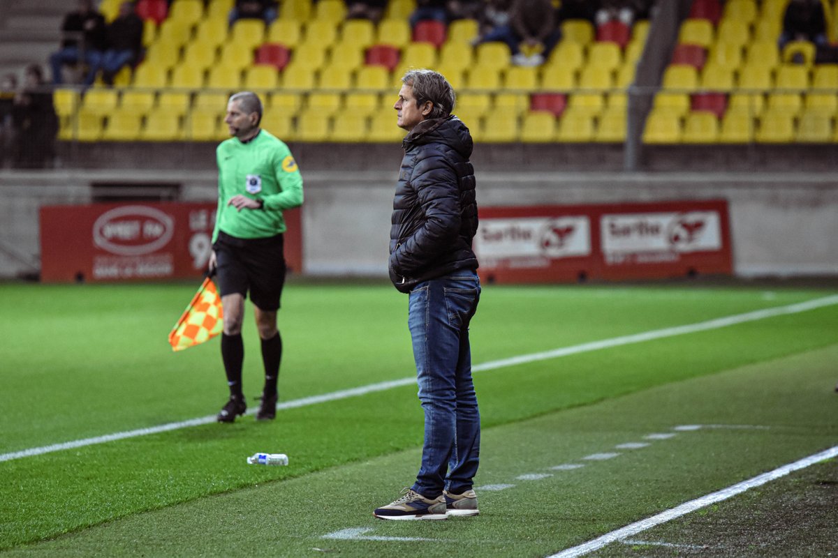 LEMANSFC's tweet image. #CSSALMFC Vidéo : Le 𝐩𝐨𝐢𝐧𝐭-𝐩𝐫𝐞𝐬𝐬𝐞 avant Sedan 👉 bit.ly/3QX4fvi

🎙 Réginald Ray
🎙 Edwin Quarshie

#AllezLEMANSFC 🔴🟡