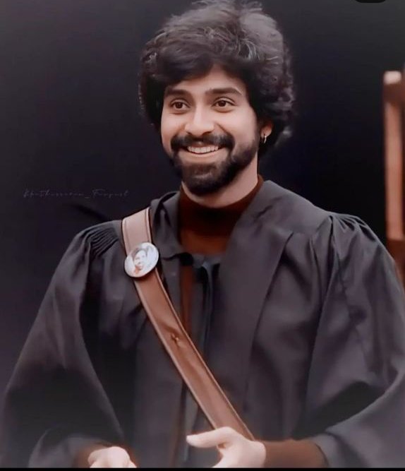 leyeonjunv's tweet photo. And it's a wrap for tis crappy season🤦 the only takeaway from tis season is definitely tis pure, talented and genuine soul❤️💖🥺tis man gonna reach more heights for his talent🥳💖💕
#MixturesOfTalentsKathir
#BiggBossTamil6 https://t.co/NXPF4h1Gm0