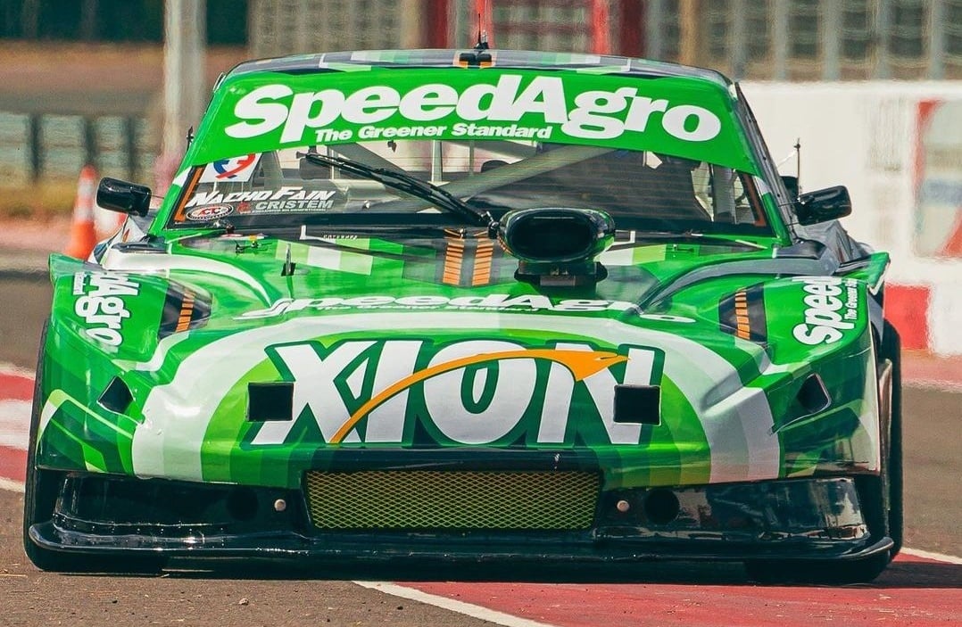 ¡EL DOMADOR DOMANDO! 🔥🔥

Pole, serie y final para <a href="/nacho_fain/">Eldomador🏁</a> en su debut en el #TCMouras . Gran trabajo por parte del Galarza Racing! 

🥈 <a href="/Jscialchi37/">Jere scialchi</a> 
🥉 <a href="/JBarrio41/">Jorge Barrio</a>