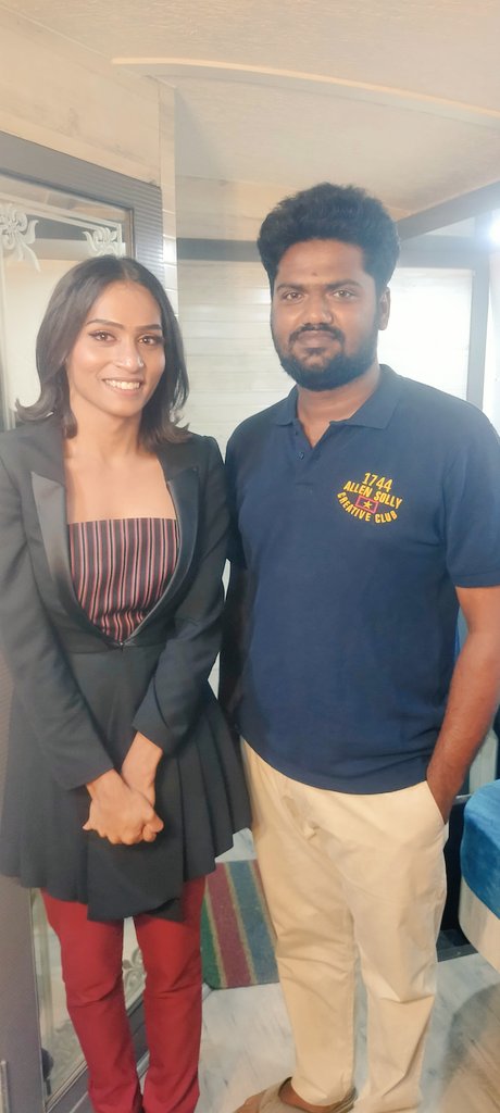 Santoshultimate's tweet photo. my mosttttttttt favourite contestant ❤️❤️❤️❤️❤️❤️what a human being 😍😍such wonderfull person❤️❤️what a normalization u done a great job✨️👍that 5mints conversation full positive energy💯❣️❣️மக்களின் இதயத்தை வென்றுவிட்டாய் ஷிவின்❤️❣️❤️❣️ @Shivinganesan
#BiggBossTamil6 #Shivin https://t.co/nmOho5F7lq