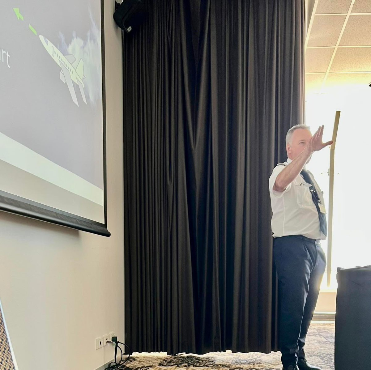 Flying With Confidence tweet media