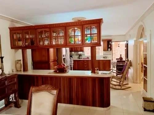 DEINMUEBLES_'s tweet photo. #Deventa:Casa hermosa y espaciosa de dos niveles en Prado Oriental, Santo Domingo Este. Zona Oriental.
#Características:
439 mts2 terreno
540 mts2 construcción
#Contacto: (829) 706-3939 https://t.co/Sd111RkPyY