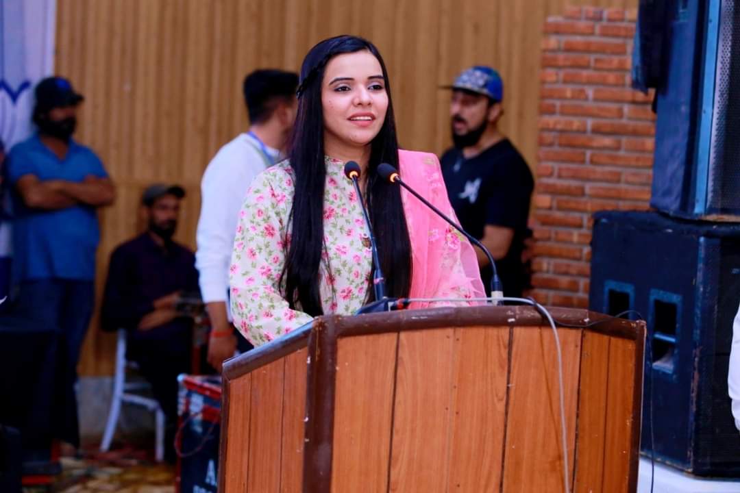 Invited as Chief Guest in a very beautiful event for the Rights of Differentlyable Persons (Children) on International Disabled Person Day. Received Shield of honour by beautiful Batool and her mother. I appreciate Batool's Family & my friend Maryam for doing wonders💖