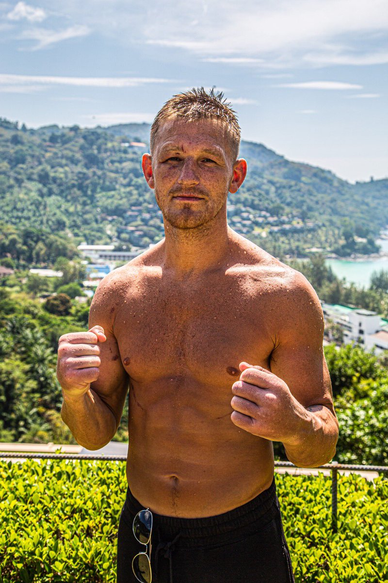 bkb_official1's tweet photo. Just another day at the office …. 

Barrie Jones BKB Champ &amp; 🐐 at BKB30 🇹🇭

📷 @FullMetalDojo 

#bkb #bkb30 #jones #thechamp #ukbkb https://t.co/xcvW9k0JLe