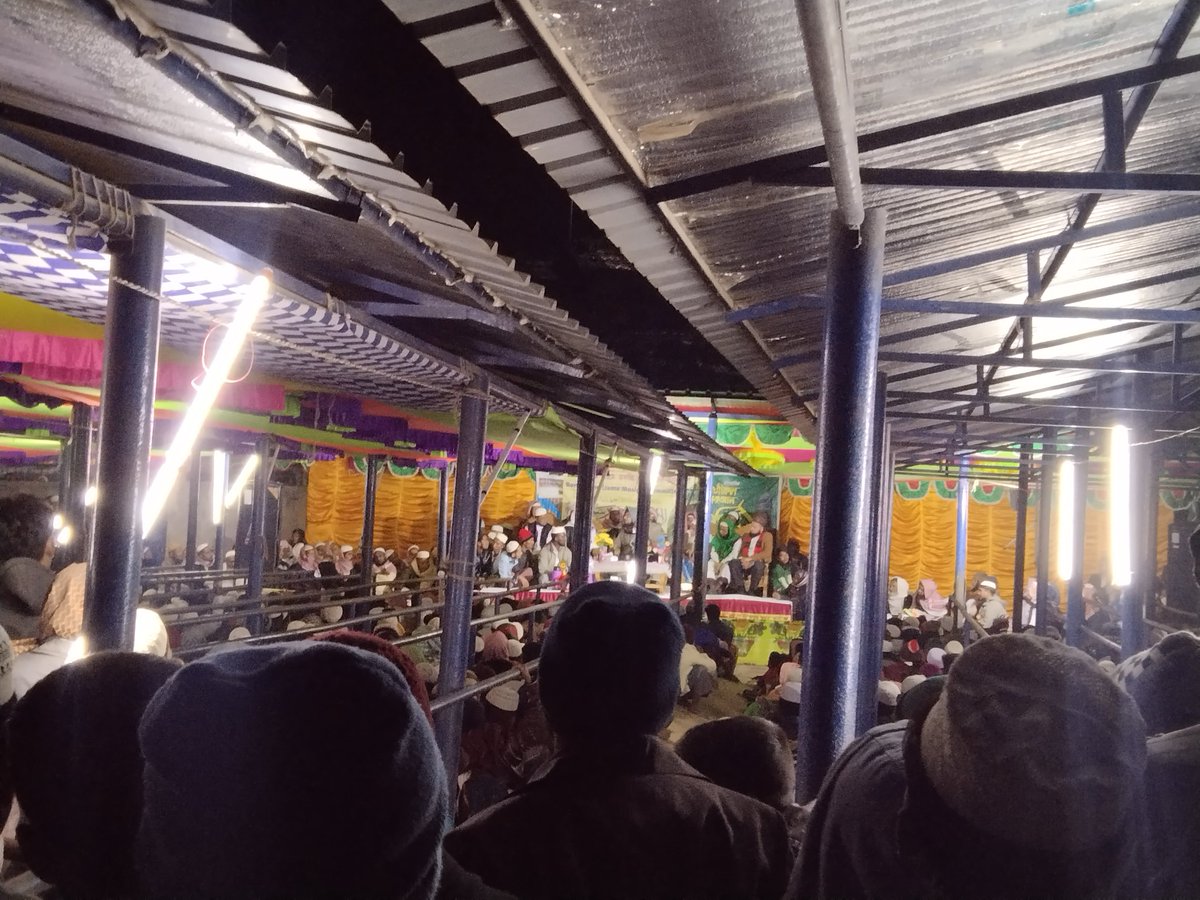 SBFEnamUddin1's tweet photo. A big (Religious Speech Ceremony) organized by Rohingya at #Rohingya Refugee camp in 🇧🇩.
It's very grateful that we can practice our religion freely and properly at Refugee Camp.
#Waz(Speech)
#religiouspractice
#WorshipService
#Rohingya
#Refugee https://t.co/UXIZ9a7n9w