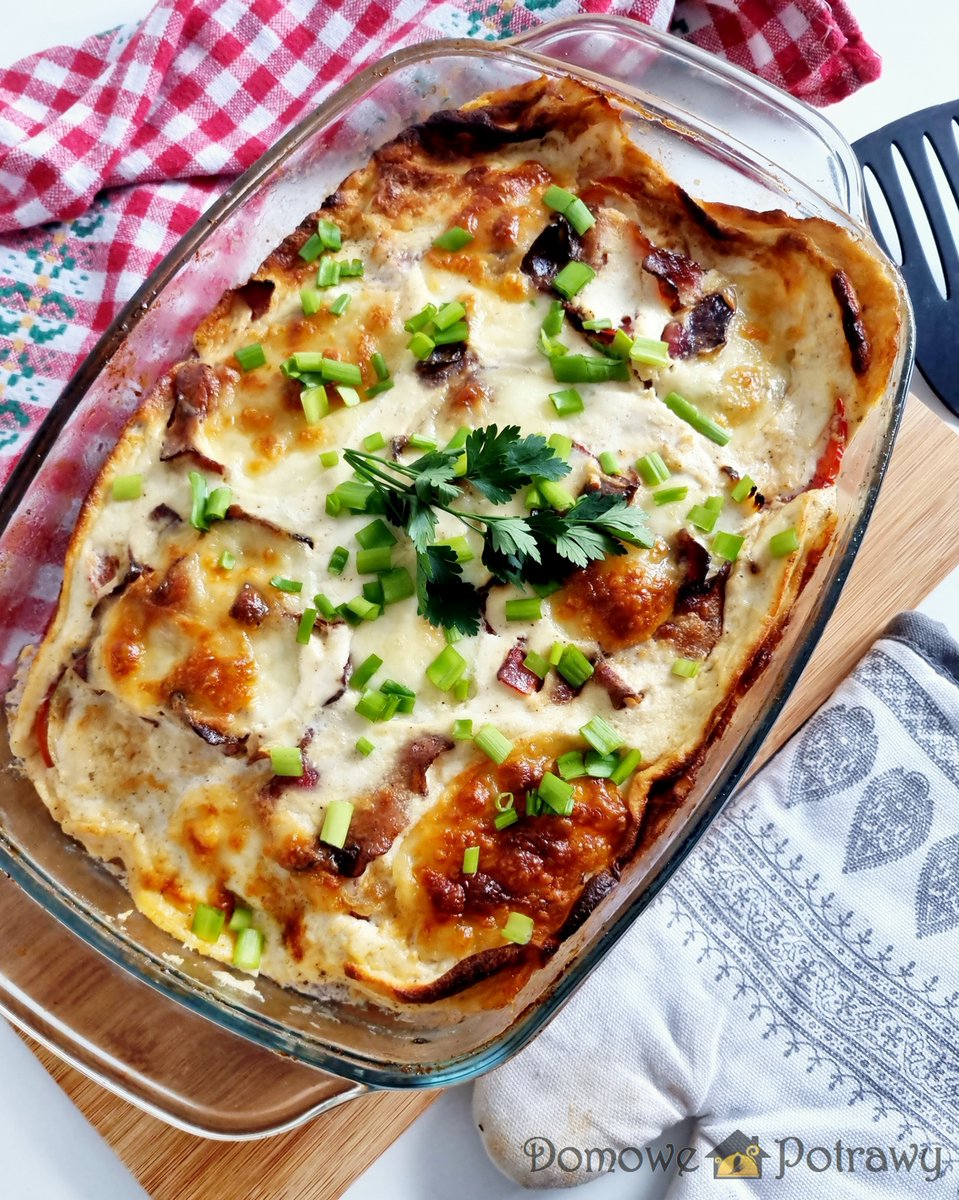 DomowePotrawy's tweet photo. Zapiekanka ziemniaczana z mięsem mielonym i boczkiem 😆Zachęcam was do spróbowania !
https://t.co/C8qsMjiBXp
#DomowePotrawy #blogkulinarny #Foodie #zapiekanka #recipes https://t.co/8s8LFABSNF
