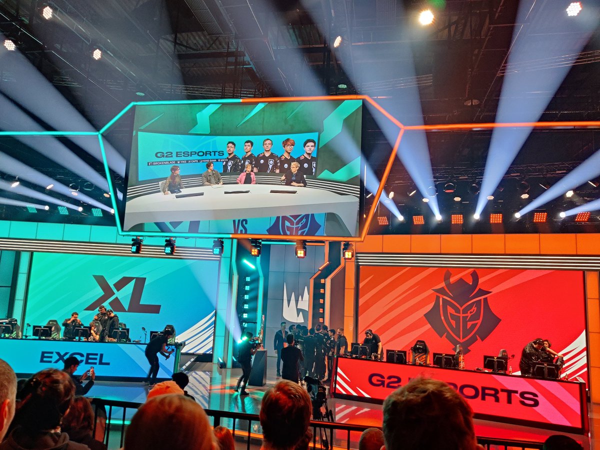 RekrutGamer's tweet photo. Thanks to @esportsantander my friend @ClawVirius and I got the chance to go to #LEC and even get an exclusive studio tour to see the behind the scenes 👀.
We had a lot of fun and the atmosphere was awesome! https://t.co/vJhL7aakX6