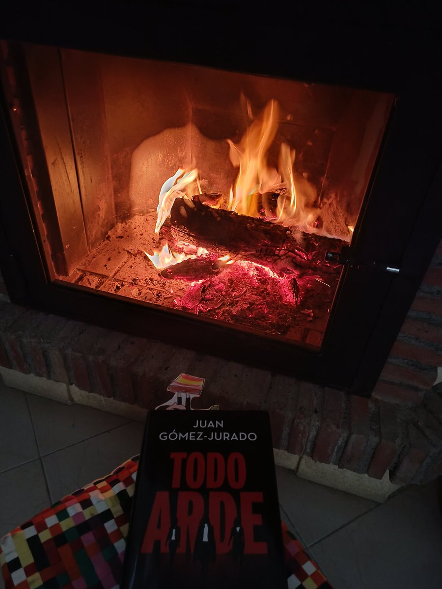 Qué bien se portó mi reina Melchor <a href="/Angela_219/">Angela Murcia</a> haciéndome disfrutar con <a href="/JuanGomezJurado/">Juan Gómez-Jurado</a> una vez más