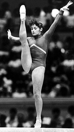 #GaurkoEgunez jaio zen 1968an Ecaterina Szabo, errumaniar gimnasta artistiko ohia, munduko hogei domina irabazi dituena.
eu.wikipedia.org/wiki/Ecaterina…