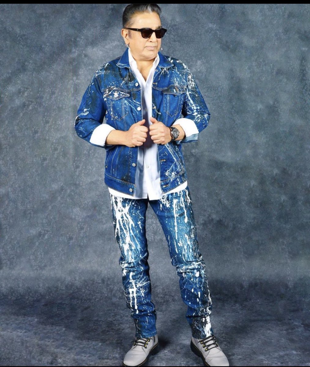 sulaiman_ngr's tweet image. Nippon paintயின் வேற லெவல் Advertisement. #BigBossTamil6 யின் Grand Finalயின் நம்மவர் #KamalHassan அவர்களின் Costume Design தான்.
 #Nipponpaint #KamalHassan #BigbossTamil #BigBossTamil6 #VijayTv #VijayTelevision #costume #advertisement #paint #Bigboss #Azeem𓃵 #Vikraman𓃵