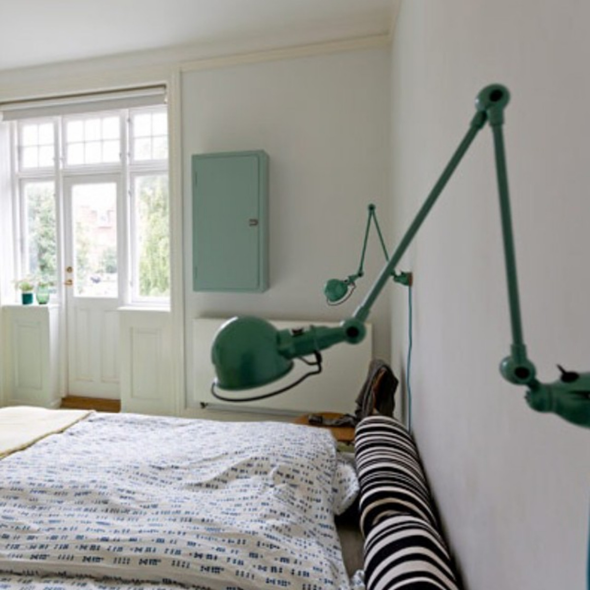 Lumitop_com's tweet photo. Illuminez votre intérieur avec les lampes haut de gamme 100% françaises de la marque Jieldé. Conçues et fabriquées en France, ces lampes au design industriel apporteront une note contemporaine à votre intérieur. #jielde #jieldé #jieldelamp #madeinfrance #lumitop #industrialdesign https://t.co/DCqvww2WCn