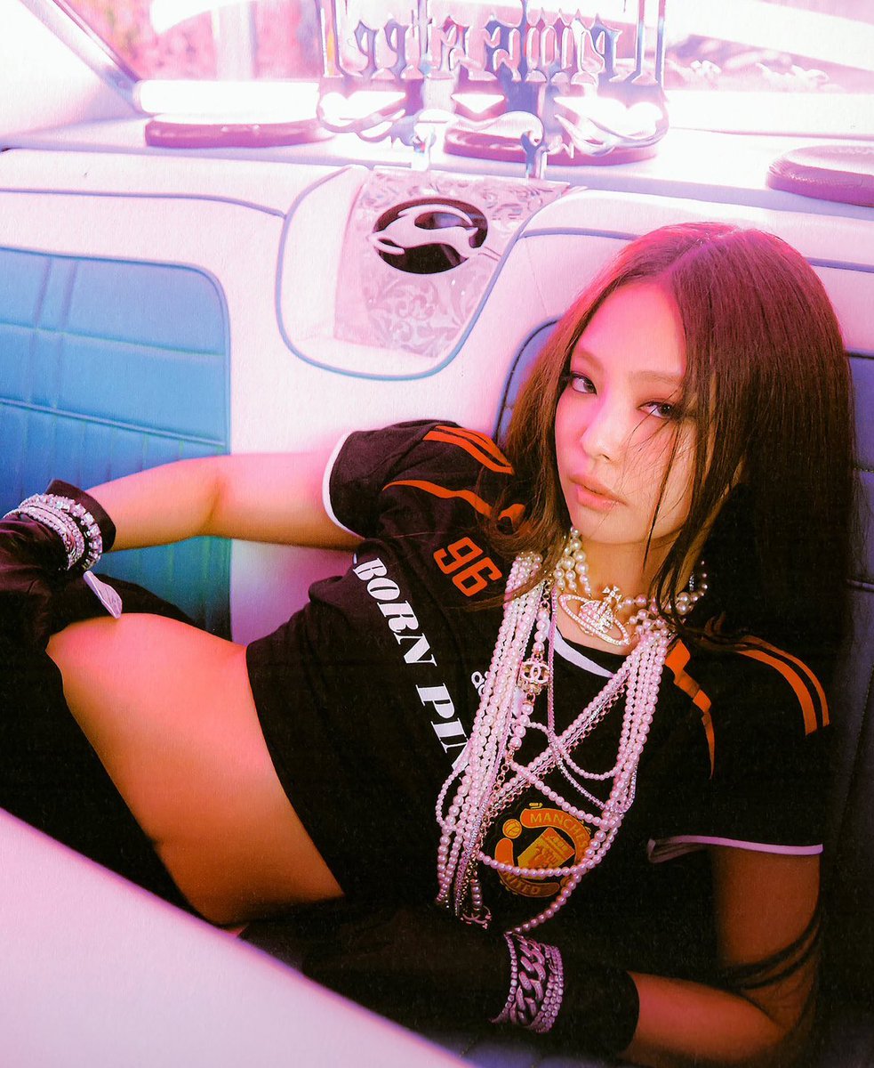 annilvsbp's tweet photo. BORN PINK LP #BLACKPINK #LISA #ROSÉ #JISOO #JENNIE https://t.co/nKZo2j09W2