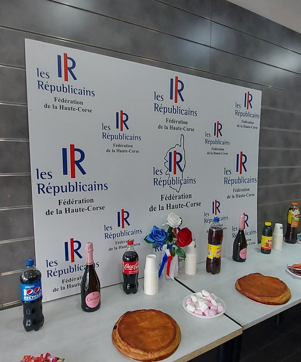 Galette des rois à la permanence de Haute-Corse. 
Discours de politique générale. 
J'ai représenté <a href="/liviagraziani/">Livia.GrazianiSanciu</a> et les <a href="/Jeunesreps2b/">Jeunes Republicains 2B</a>.
