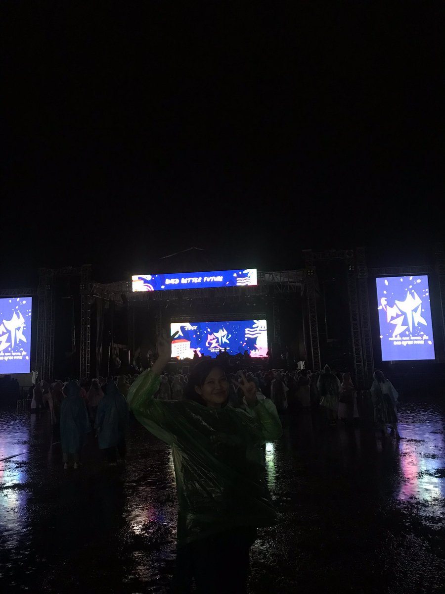 wildadotcom's tweet image. 6. Sheila On 7 #backupsinger #sheilaon7 #sheilagank