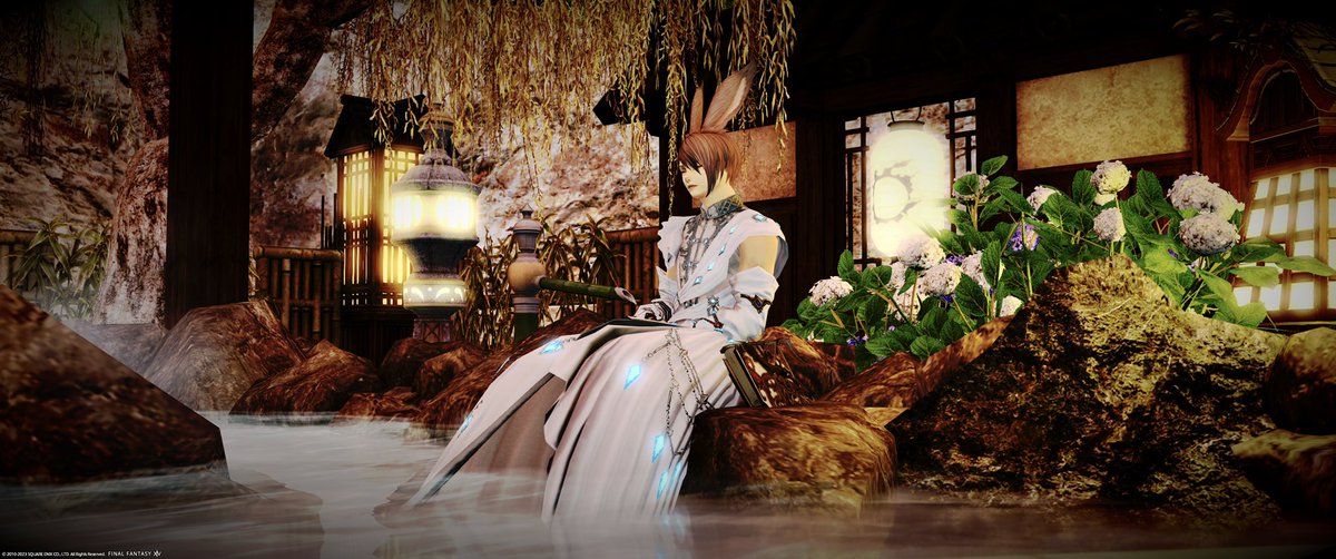 MugiW_FFXIV's tweet photo. FCハウス庭だけとりあえずな感じでハウジングしてみました😆
温泉に花びら浮かべたり、岩の中に蛍のカゴ隠したりと🙄
まずまずかな(*´ー｀*) https://t.co/i78J3hXzkC