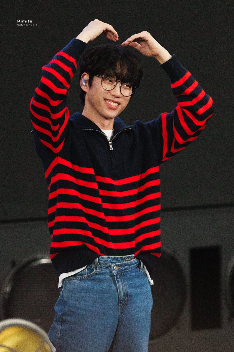 Kimite_10's tweet photo. 221010 CGV 영등포 무대인사

#10CM #권정열 #십센치 https://t.co/6KBXI346Eo