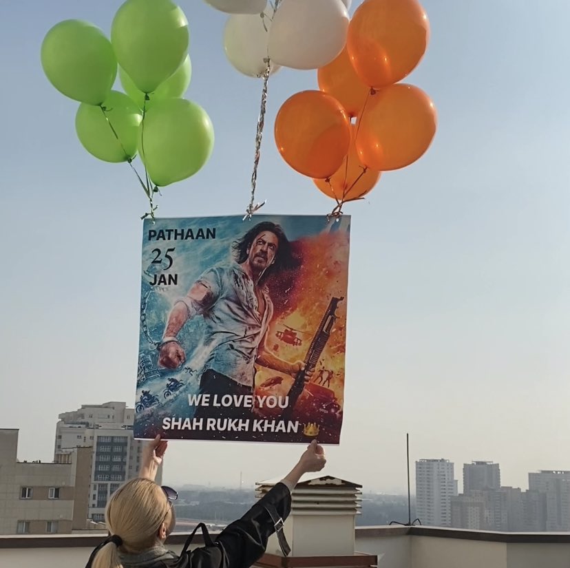 SRKsSolmaz's tweet photo. #Pathaan won't be released in my country , IRAN , but I’m sending you all my best wishes with lots of LOVE . @iamsrk 🫶🏻♥️🇮🇷🇮🇳 https://t.co/QGEbb5r7kr