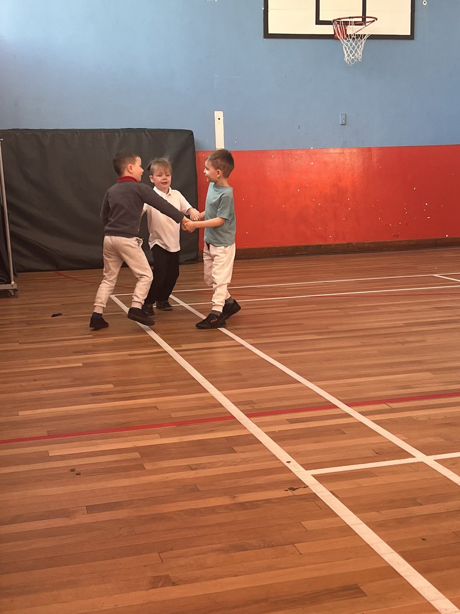 isla_iduncan45's tweet photo. P1D and Mrs Duncan.              We are learning how to do some Scottish dance steps having lots of fun. @Kirkhill_School https://t.co/QmJjXhdiwn