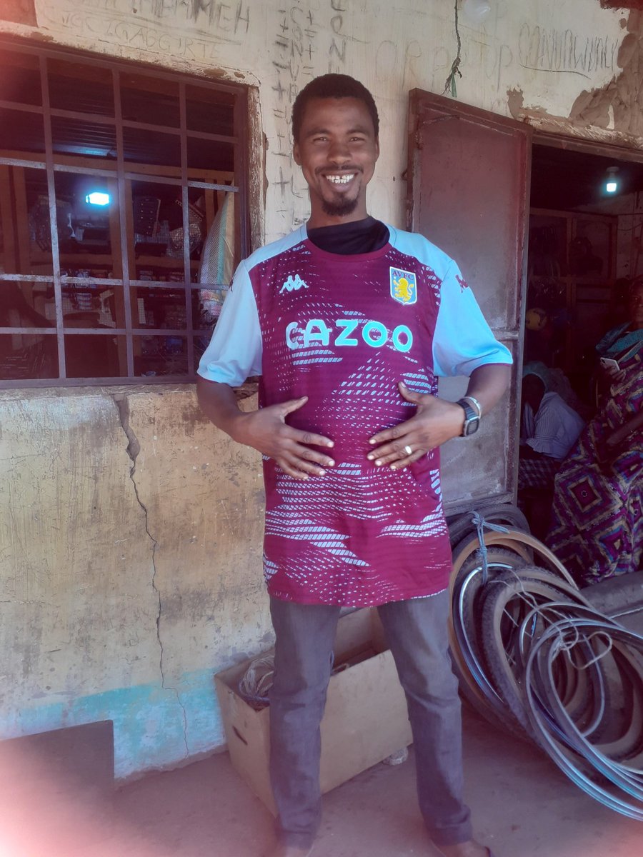YVFAGambia's tweet photo. Another surprise from a member of the HALTE ENDERS IN THE SKY Jason Ward.
Thank you for your generous support.
#avfc #avwfc #utv #yvfa #heits #avfcmbula #villastreet
@debbieb63 @slmissey @jodielouiseart https://t.co/s9hctFcJyM