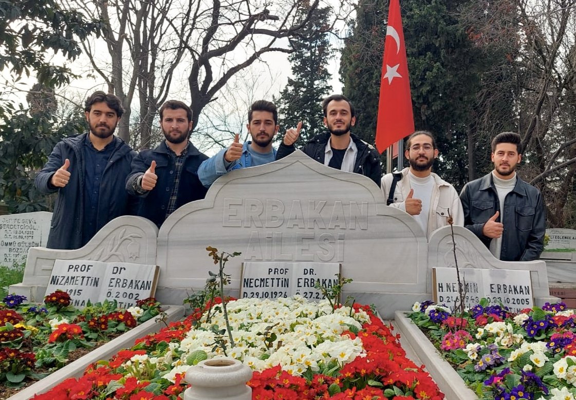 Kimse yoksa biz varız