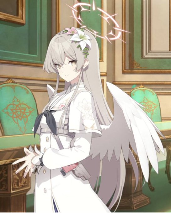 なんか遊戯王の明日香に見える…、見えない? 