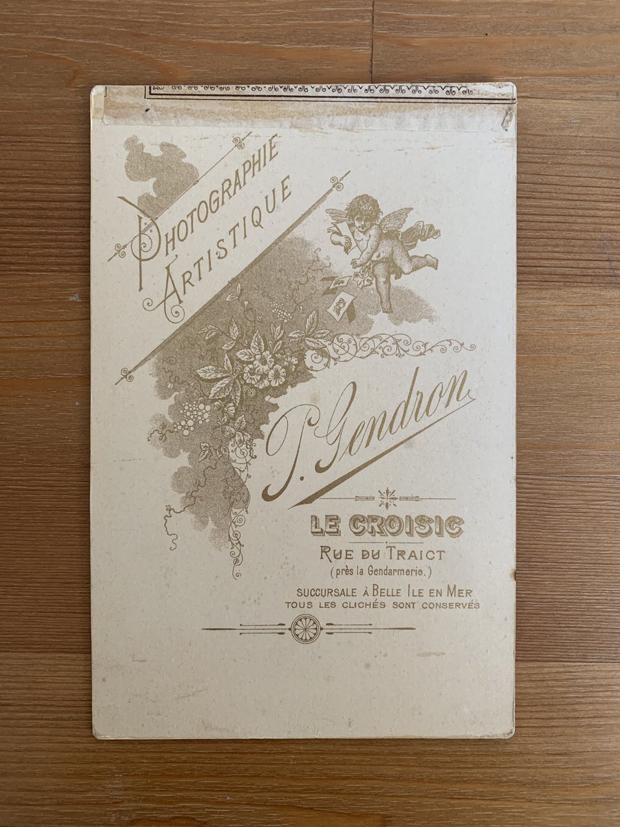 alestar_encasa's tweet photo. Paseos de rastro. #lettering #vintage #sign #typography #type #scriptlettering https://t.co/6nC3VjBLUw