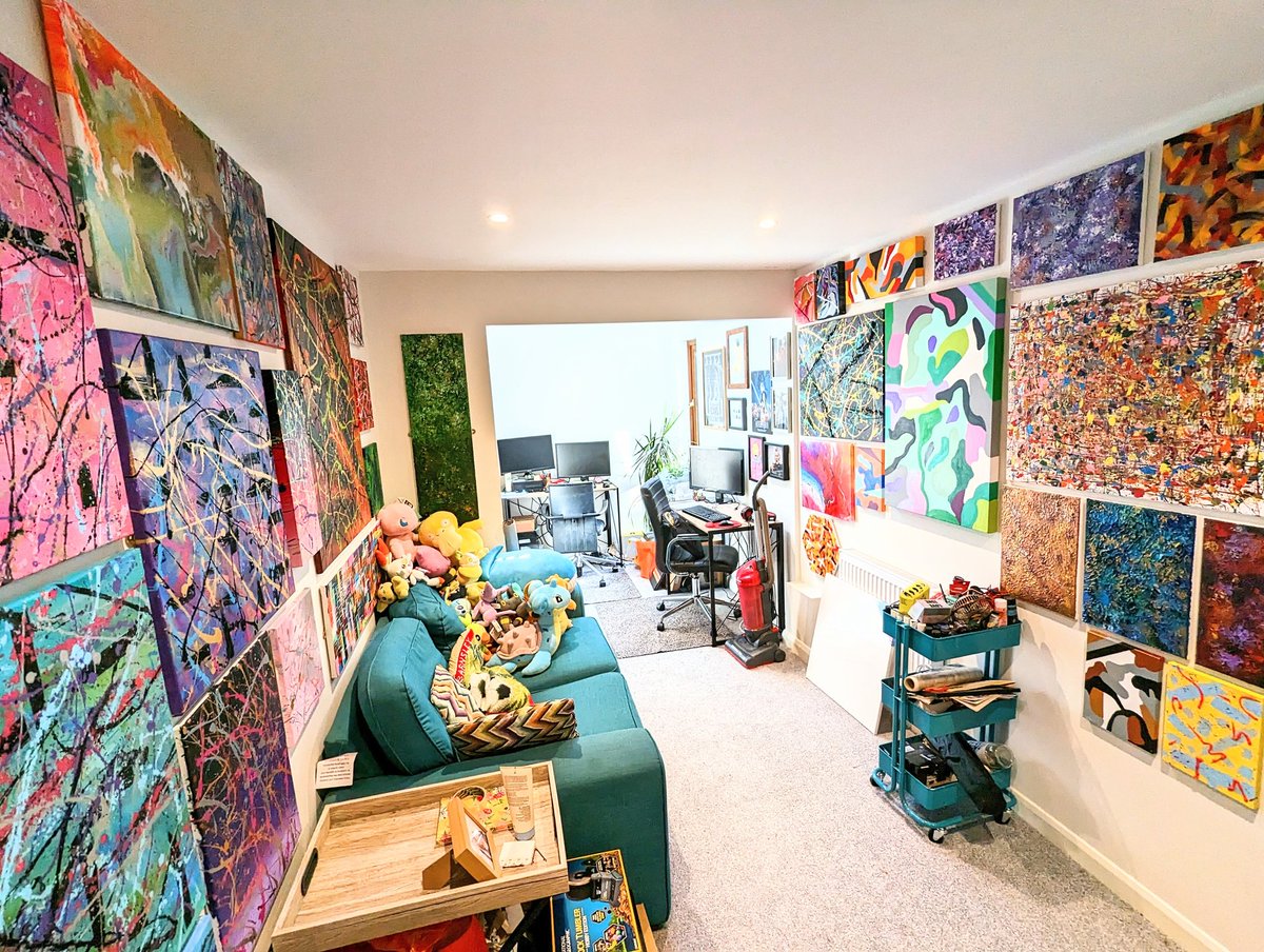 Well, it's only taken me a year... But I FINALLY finished my home gallery and office space. And I reckon it looks bloody fantastic! Now. Who wants a painting?? 
#Art #AbstractArt #ArtGallery #AbstractExressionism #ArtistOnTwitter