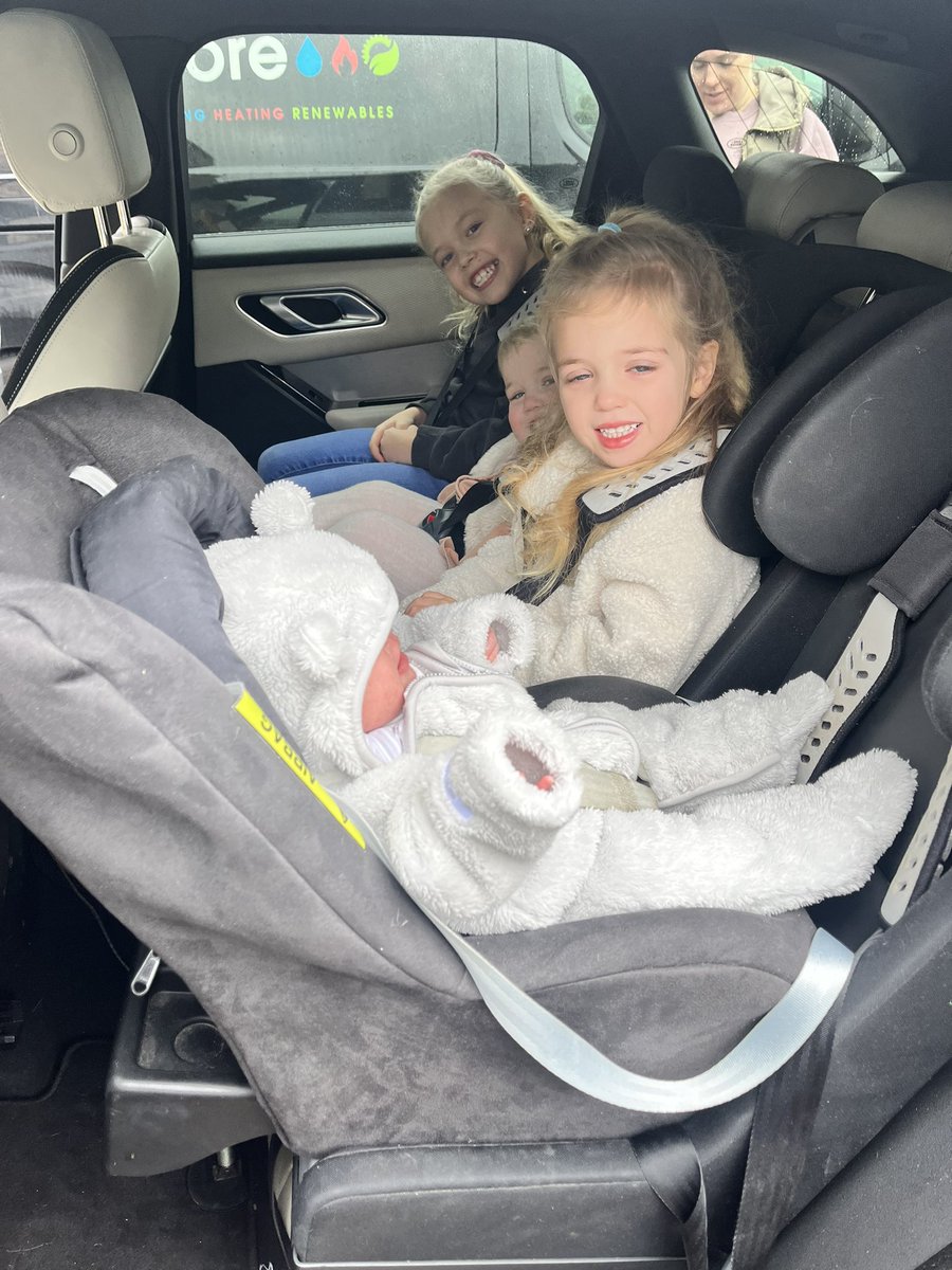 Just turned the 5 seater into a 6 😅 deffo need to get a bus