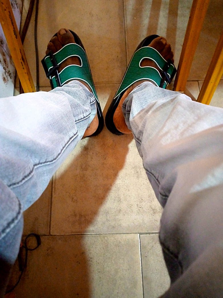 tender_ox's tweet photo. @Khanstillday Na Pam I Dey wear mostly 😂 https://t.co/XC5JWYDRIQ