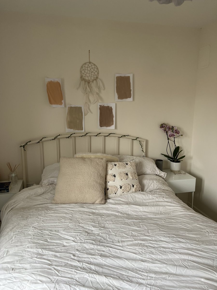 Emily Weston tweet media