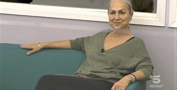 comfunziontwitt's tweet photo. date un banco ballo a gerry scotti #amici22 https://t.co/5WOkUYdqCy