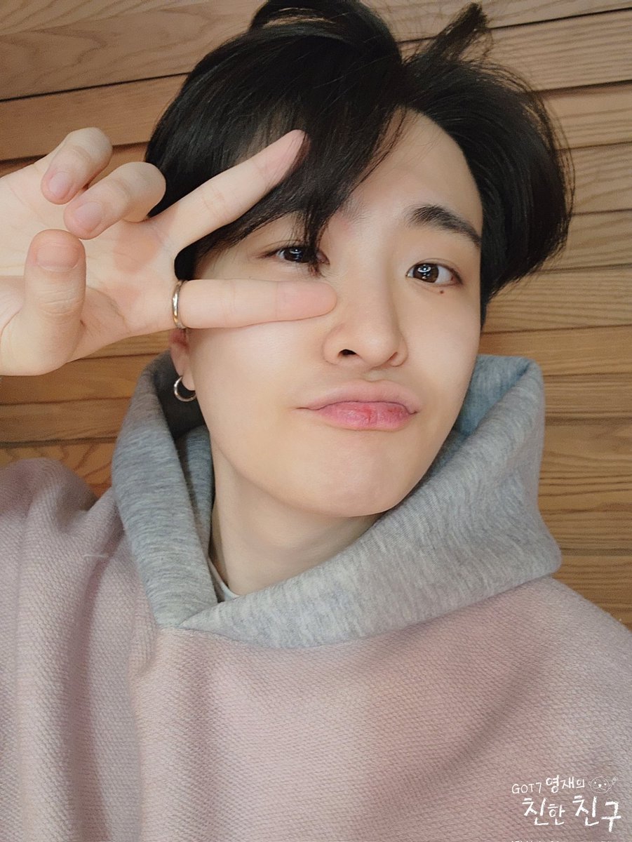 mbcbf_ever's tweet photo. 🦦친친🦦

달디가 해주는 따수운 말에
새해 저녁부터 모두의 맘이 든든해졌기를 바라며❤️‍🔥
다시 한 번, 새해 복 많이 받으세요🙏💛

#MBC #RADIO #GOT7영재의친한친구 #친한친구 #친친 #달친친 #달디 #GOT7 #갓세븐 #영재 #YOUNGJAE https://t.co/rfw4atji7A