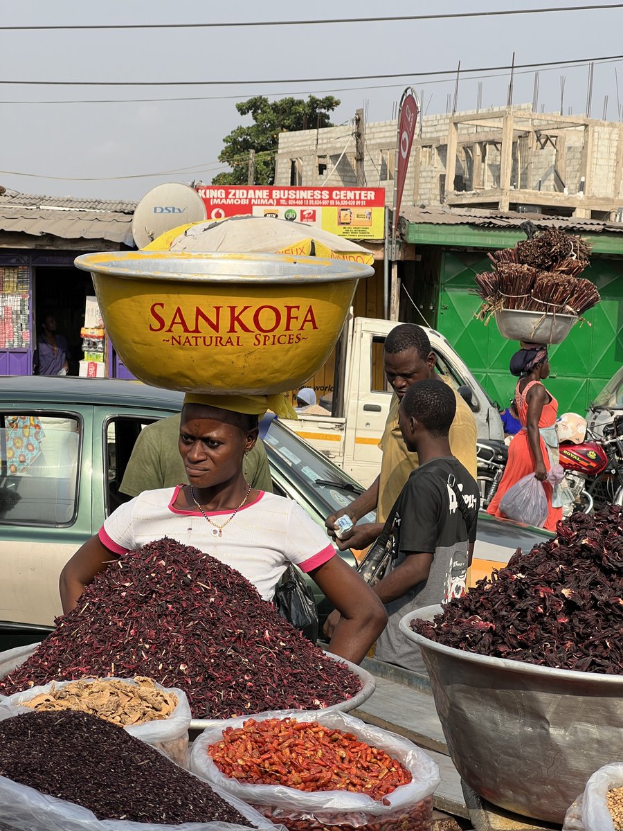 Whenever you can, go on a food safari to learn about the unique stories and culture of our local food and drinks.

#FoodSafari