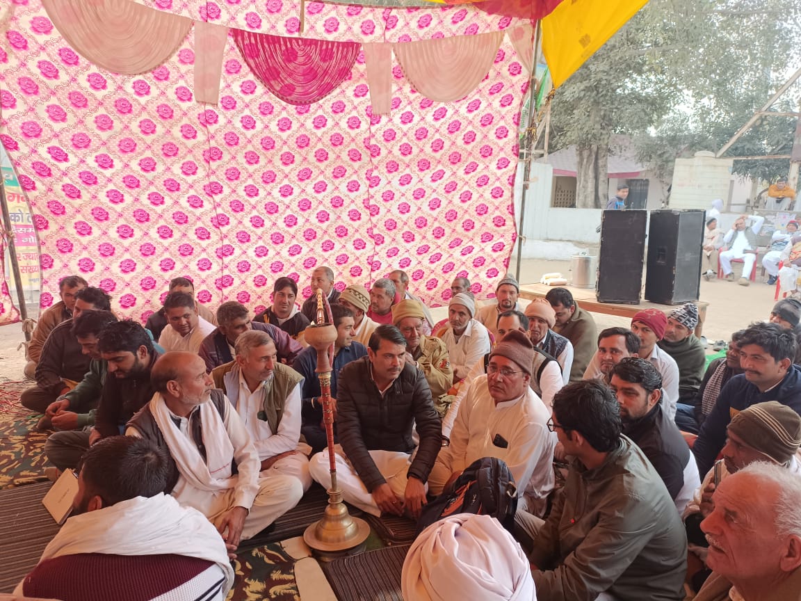 indurajnarwal's tweet photo. आज आहुलाना शुगर मिल में गन्ने की मूल्य वृद्धि को लेकर चल रहे किसानों के धरने पर पहुंच कर किसानों की मांगों को समर्थन दिया। लागत में वृद्धि और महंगाई के कारण किसानों को नुकसान हो रहा है।इसलिए सरकार गन्ने के मूल्य में उचित वृद्धि करे।
@BhupinderShooda @DeependerSHooda @INCHaryana https://t.co/nzAr60Yh0M