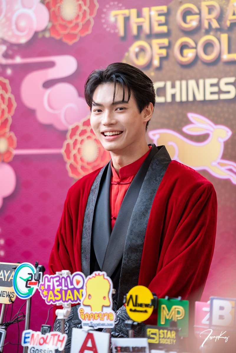 iampk_z's tweet photo. ต้อนรับตรุษจีนปีกระต่าย 🐰💚
#SiamParagonCNY2023 #winmetawin 
#SiamParagonCNY2023xWIN https://t.co/0nFOZ78BG0